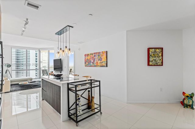 851 NE 1st Avenue 3707, Miami, FL 33132