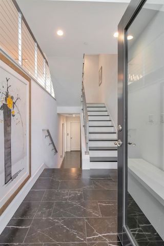 2810 W BARCELONA STREET, Tampa, FL 33629