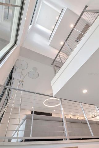 2810 W BARCELONA STREET, Tampa, FL 33629