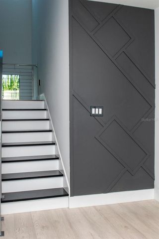 2810 W BARCELONA STREET, Tampa, FL 33629