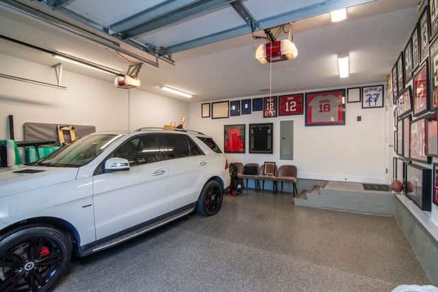 2810 W BARCELONA STREET, Tampa, FL 33629