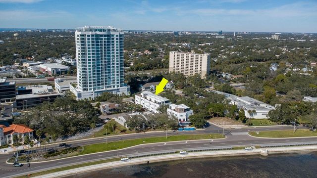 2810 W BARCELONA STREET, Tampa, FL 33629