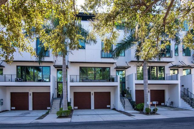 2810 W BARCELONA STREET, Tampa, FL 33629