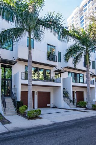 2810 W BARCELONA STREET, Tampa, FL 33629