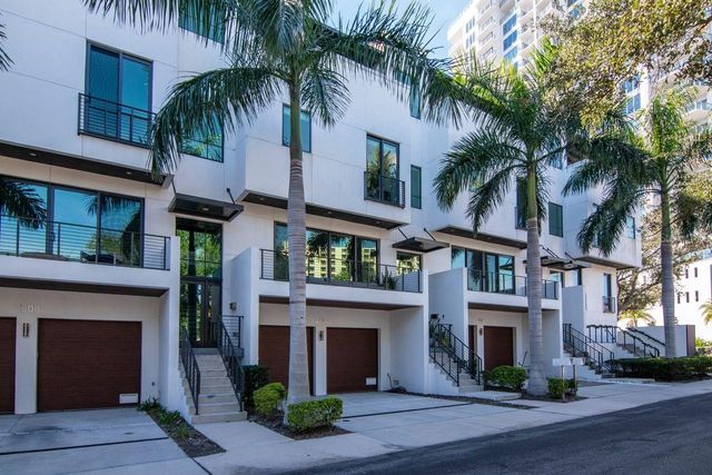 2810 W BARCELONA STREET, Tampa, FL 33629