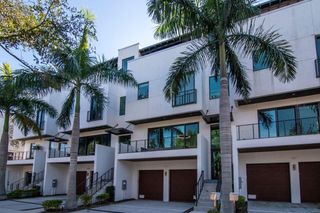 2810 W BARCELONA STREET, Tampa, FL 33629