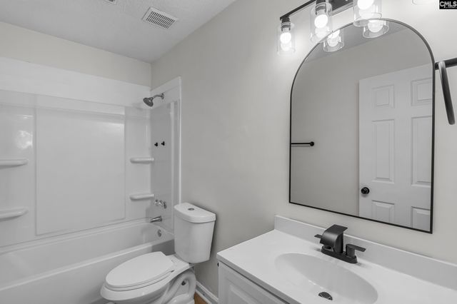 1 Pioneers Point Court, Irmo, SC 29063