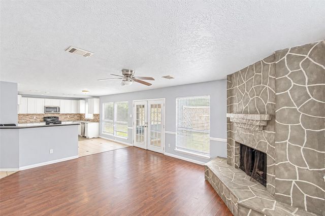 12027 Huntington Park Drive, Houston, TX 77099