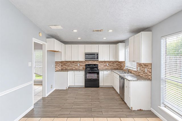 12027 Huntington Park Drive, Houston, TX 77099