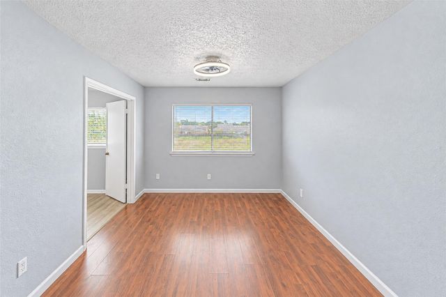 12027 Huntington Park Drive, Houston, TX 77099