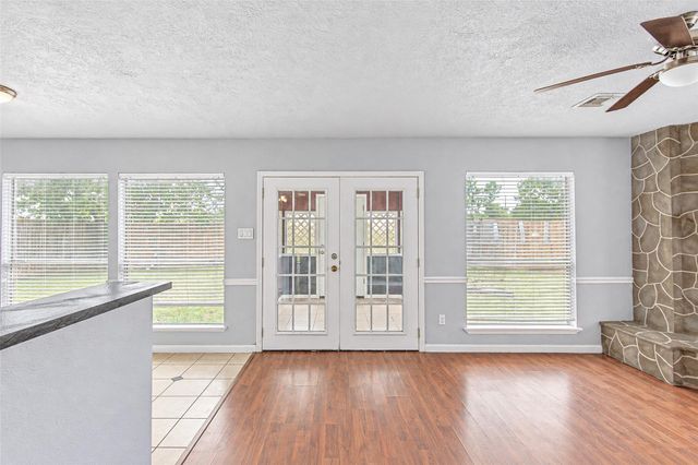 12027 Huntington Park Drive, Houston, TX 77099