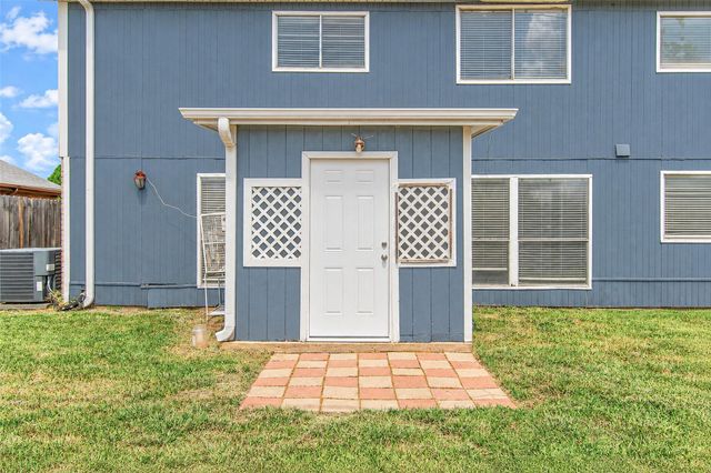 12027 Huntington Park Drive, Houston, TX 77099