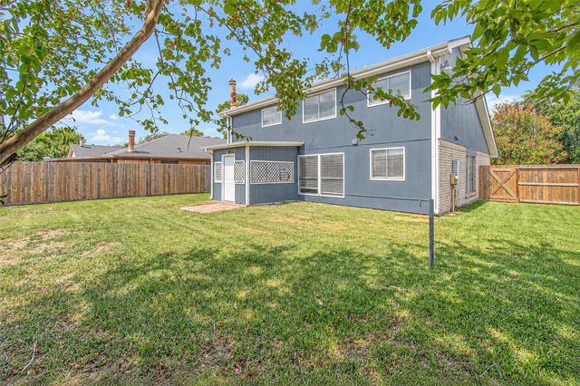 12027 Huntington Park Drive, Houston, TX 77099