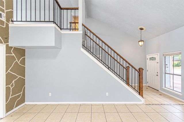12027 Huntington Park Drive, Houston, TX 77099