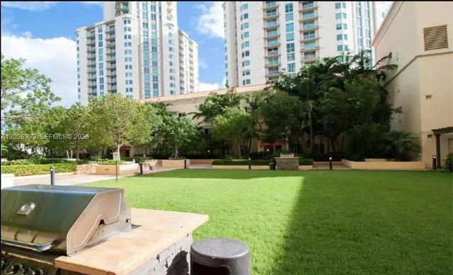 7350 SW 89th Street 701S, Miami, FL 33156