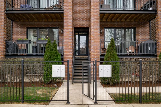 3340 N LAWNDALE Avenue 1S, Chicago, IL 60618