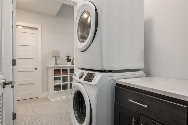 3340 N LAWNDALE Avenue 1S, Chicago, IL 60618