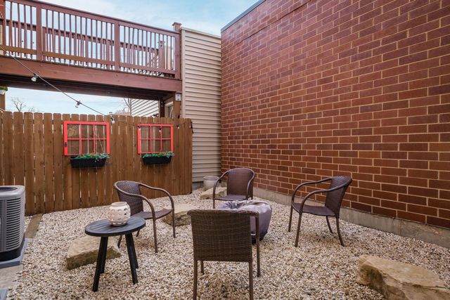 3340 N LAWNDALE Avenue 1S, Chicago, IL 60618