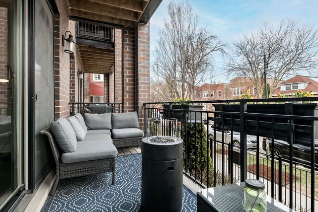 3340 N LAWNDALE Avenue 1S, Chicago, IL 60618