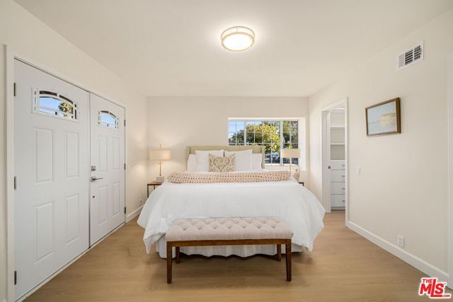 91 W Gainsborough Road, Thousand Oaks, CA 91360