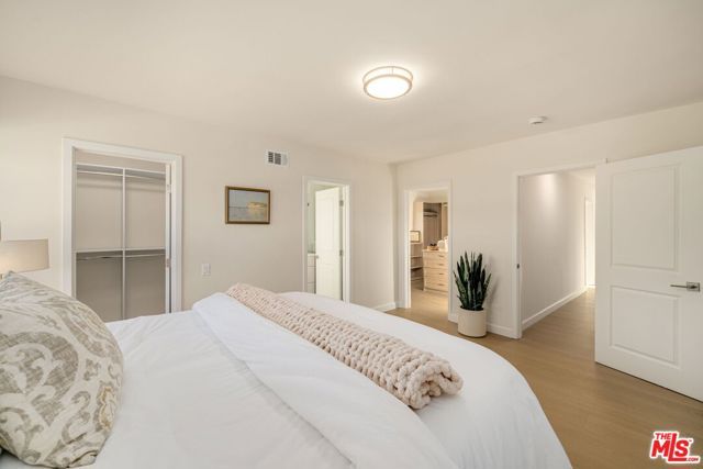 91 W Gainsborough Road, Thousand Oaks, CA 91360