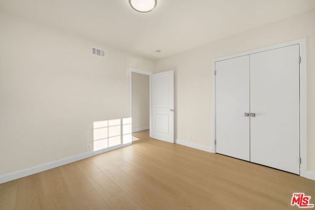 91 W Gainsborough Road, Thousand Oaks, CA 91360