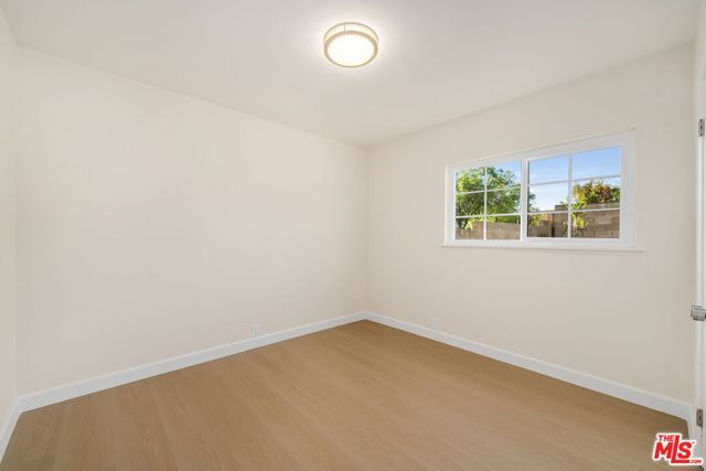 91 W Gainsborough Road, Thousand Oaks, CA 91360