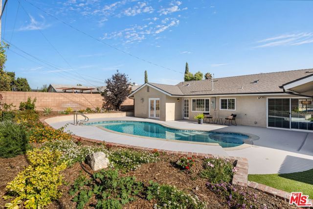 91 W Gainsborough Road, Thousand Oaks, CA 91360