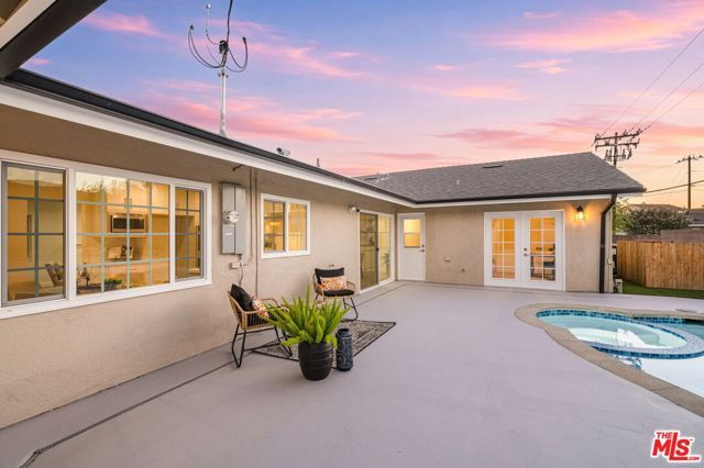 91 W Gainsborough Road, Thousand Oaks, CA 91360