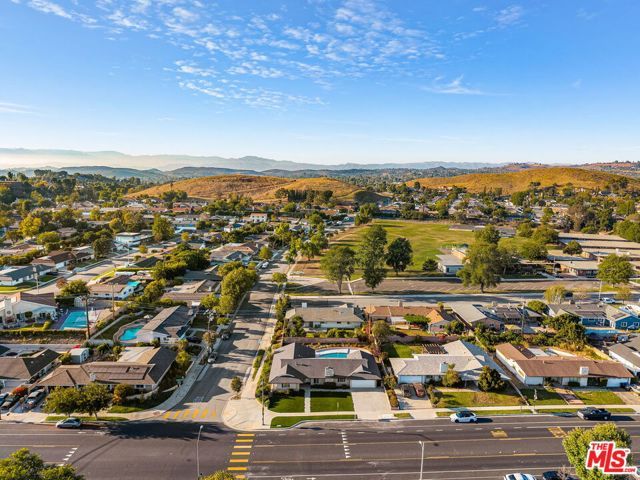 91 W Gainsborough Road, Thousand Oaks, CA 91360