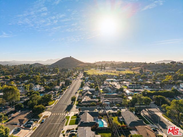 91 W Gainsborough Road, Thousand Oaks, CA 91360