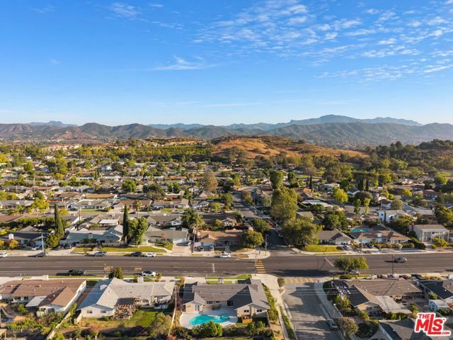 91 W Gainsborough Road, Thousand Oaks, CA 91360
