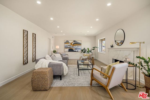 91 W Gainsborough Road, Thousand Oaks, CA 91360