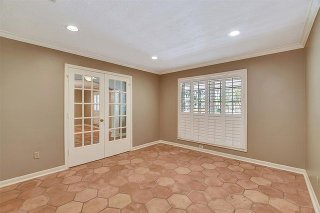16002 Koenig Lane, Conroe, TX 77384