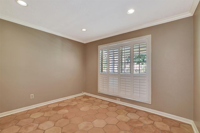 16002 Koenig Lane, Conroe, TX 77384