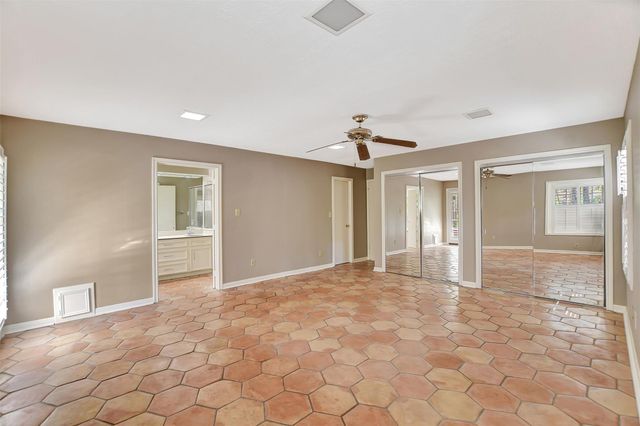 16002 Koenig Lane, Conroe, TX 77384
