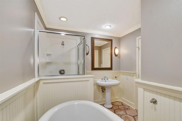 16002 Koenig Lane, Conroe, TX 77384