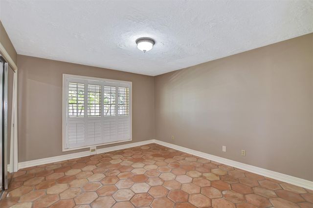 16002 Koenig Lane, Conroe, TX 77384