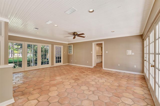 16002 Koenig Lane, Conroe, TX 77384