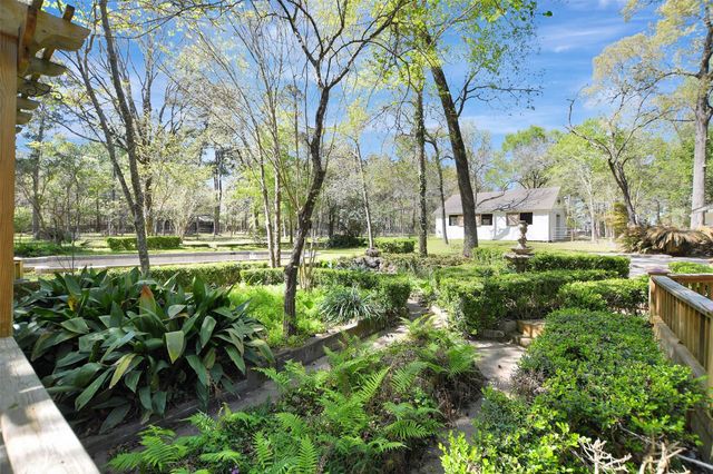 16002 Koenig Lane, Conroe, TX 77384