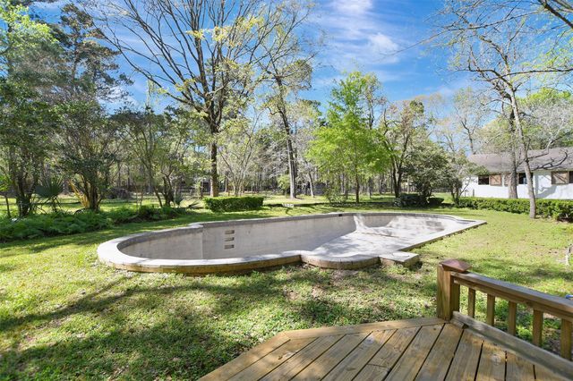 16002 Koenig Lane, Conroe, TX 77384