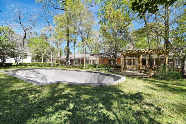 16002 Koenig Lane, Conroe, TX 77384
