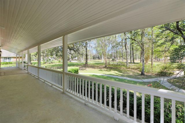 16002 Koenig Lane, Conroe, TX 77384