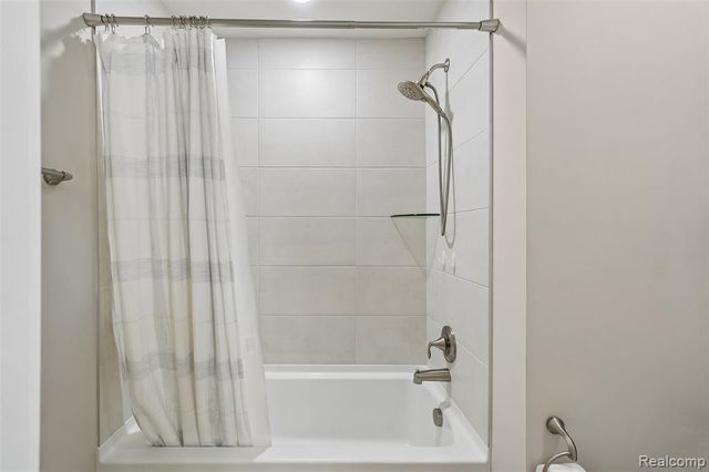 20942 Torbay Drive, Northville, MI 48167