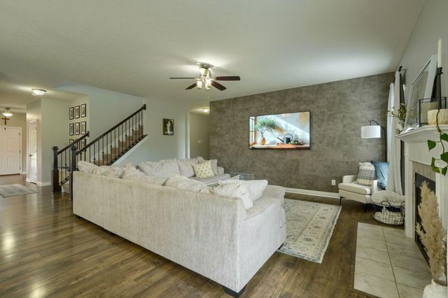 103 Carr Court, Pickerington, OH 43147