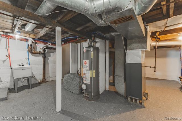744 Saint Clair Street, Pontiac, MI 48340