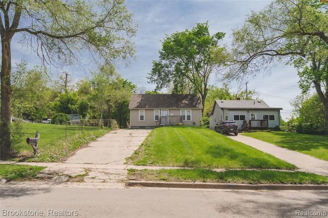 744 Saint Clair Street, Pontiac, MI 48340