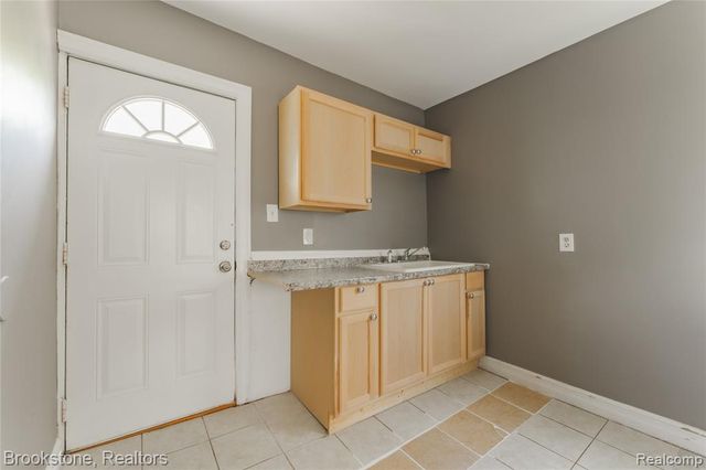 744 Saint Clair Street, Pontiac, MI 48340