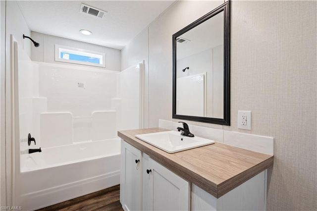 325 Sendero ST, Clewiston, FL 33440