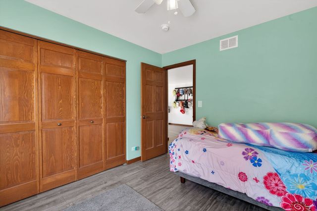 2993 Stirling Court, Montgomery, IL 60538